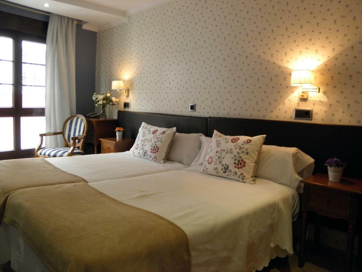 Hotel Arco Navia Exteriör bild